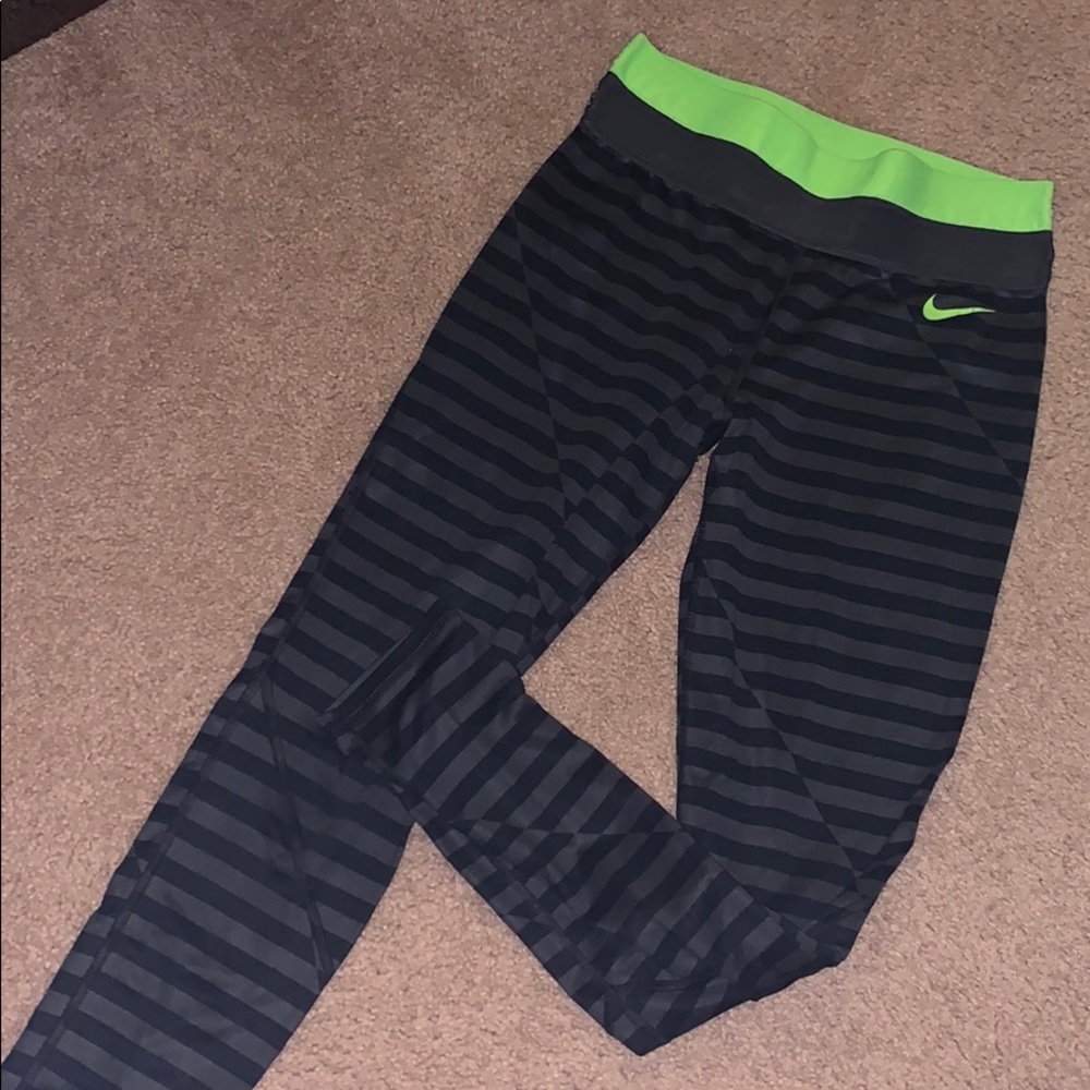 Nike Pro leggings